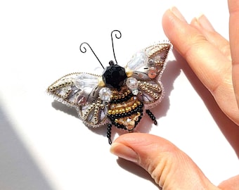 Bead Embroidery Kit - Golden Bee Brooch, Handmade Bee Jewelry, Insect Embroidery, DIY Summer Accessory, Beaded Honey Bee