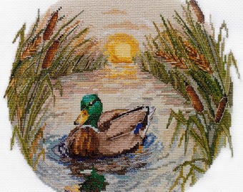 Kit de punto de cruz: Natación al atardecer, Bordado de ánade real, Serenidad al atardecer, Pato colorido DIY, Bordado de pájaro