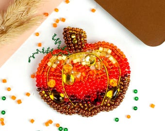 Kit de bordado de cuentas: broche de calabaza, joyería de calabaza hecha a mano, calabaza dorada con cuentas, accesorio de otoño DIY