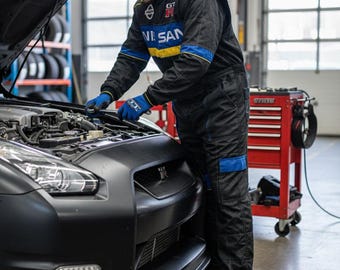 Mono de mecánico Nissan GTR: Mono de competición bordado