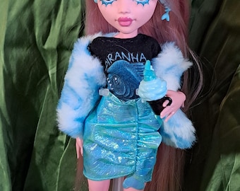 OOAK rosa Seemonster Mädchen Kunstpuppe benutzerdefinierte G3 Monster High Repaint CharlieBDollies