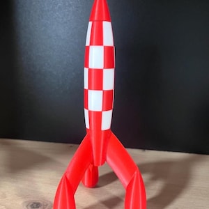 Tintin Moon Rocket Figure | 3D‑Printed Collectible Model – Destination Moon Statue