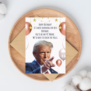 Divertente biglietto d'auguri di Trump - Auguri umoristici politici digitali - Biglietto con meme di Trump - Regalo scherzoso per lui o per lei - Biglietto con download immediato - Regalo di compleanno divertente