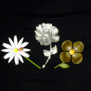 1960's Vintage Mod enamel, flower power, pins, brooches image 2