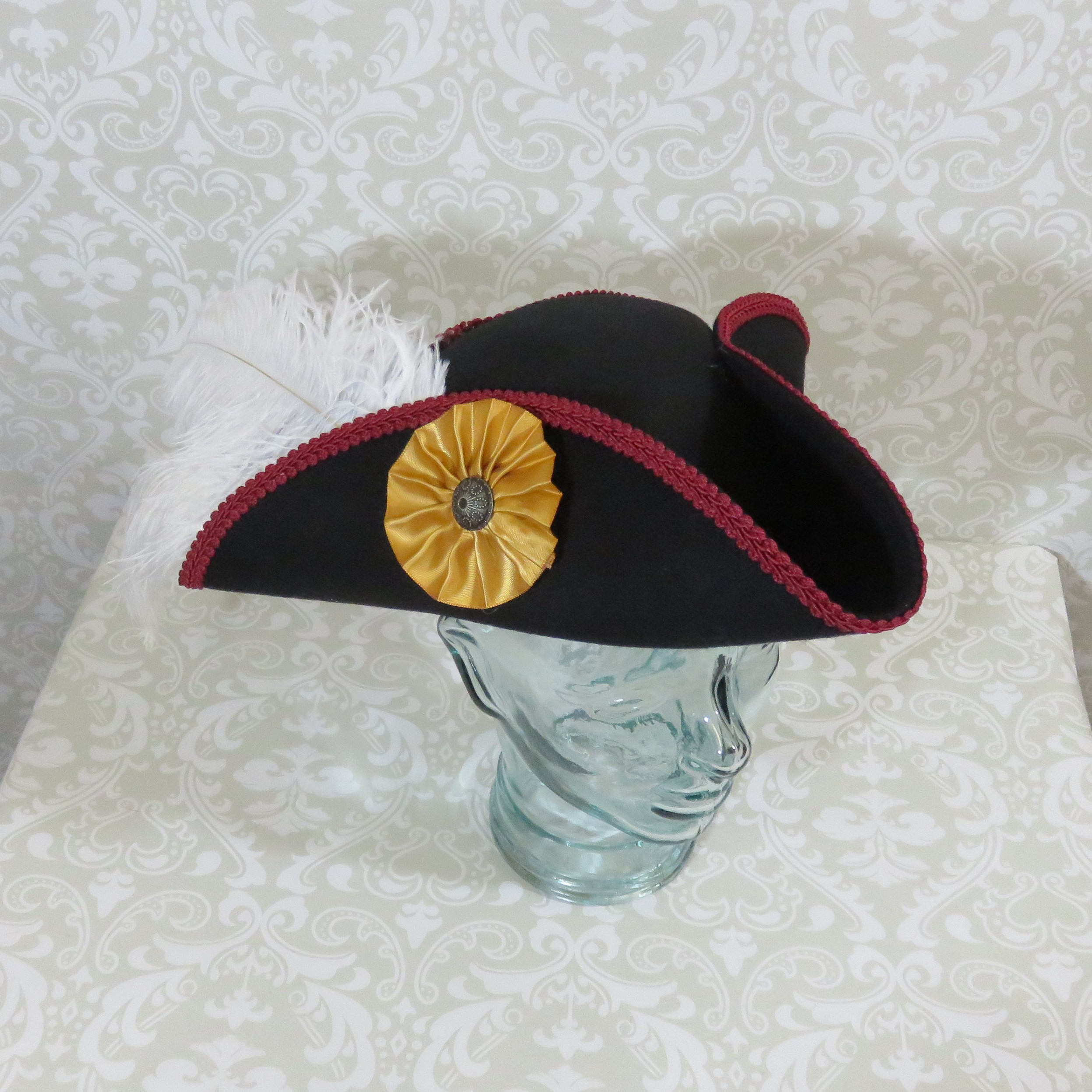 Paquete de 4 sombreros piratas para mujer, sombrero pirata de tricornio  negro con lazos de plumas, sombrero de bucanero para adultos, tema pirata