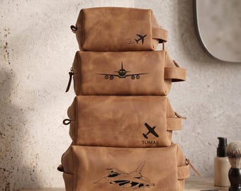 Personalized leather dopp kit men, Leather toiletry bag men, Pilot gifts for men customized, Pilot gifts for him, Travel toiletry bag men