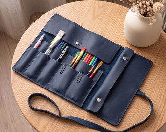 Trousse à crayons en cuir personnalisée, Trousse à pinceaux en cuir faite main, Porte-pinceaux en cuir, Pochette à crayons en cuir sur mesure, Trousse à crayons pour artistes