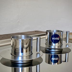 VEMI Vintage Espresso Duo – 70s Italian Coffee Set – Brushed Saucers & Polished Stainless Steel Cups – Gift for Design Lovers | Gift for Mum