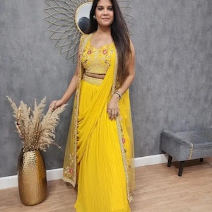 Frauen neue Georgette Gedruckt mit Stickerei Bereit zu Saree Gelb Blau Pink tragen