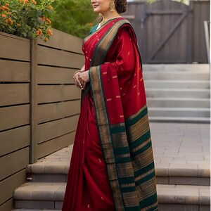 Red Kanjivaram Silk Saree with Zari Border and Blouse Piece image 3