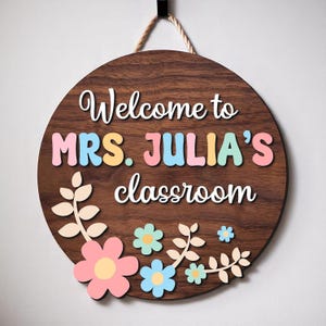 Aangepaste 3D leraar deurhanger/bloemen leraar naam deurhanger, klas decor, terug naar school cadeau, welkomstbord leraar, cadeau voor leraar