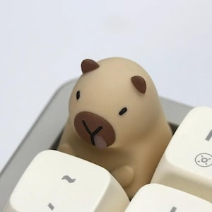 Kawaii Capybara Keycap – Handmade 3D Key for Mechanical Keyboard, Gamer & Anime Accessory, Cherry MX Compatible