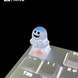 Ghost Keycap for mechanical keyboards - Perfect for Halloween | Handmade, 3D printed and painted in detail