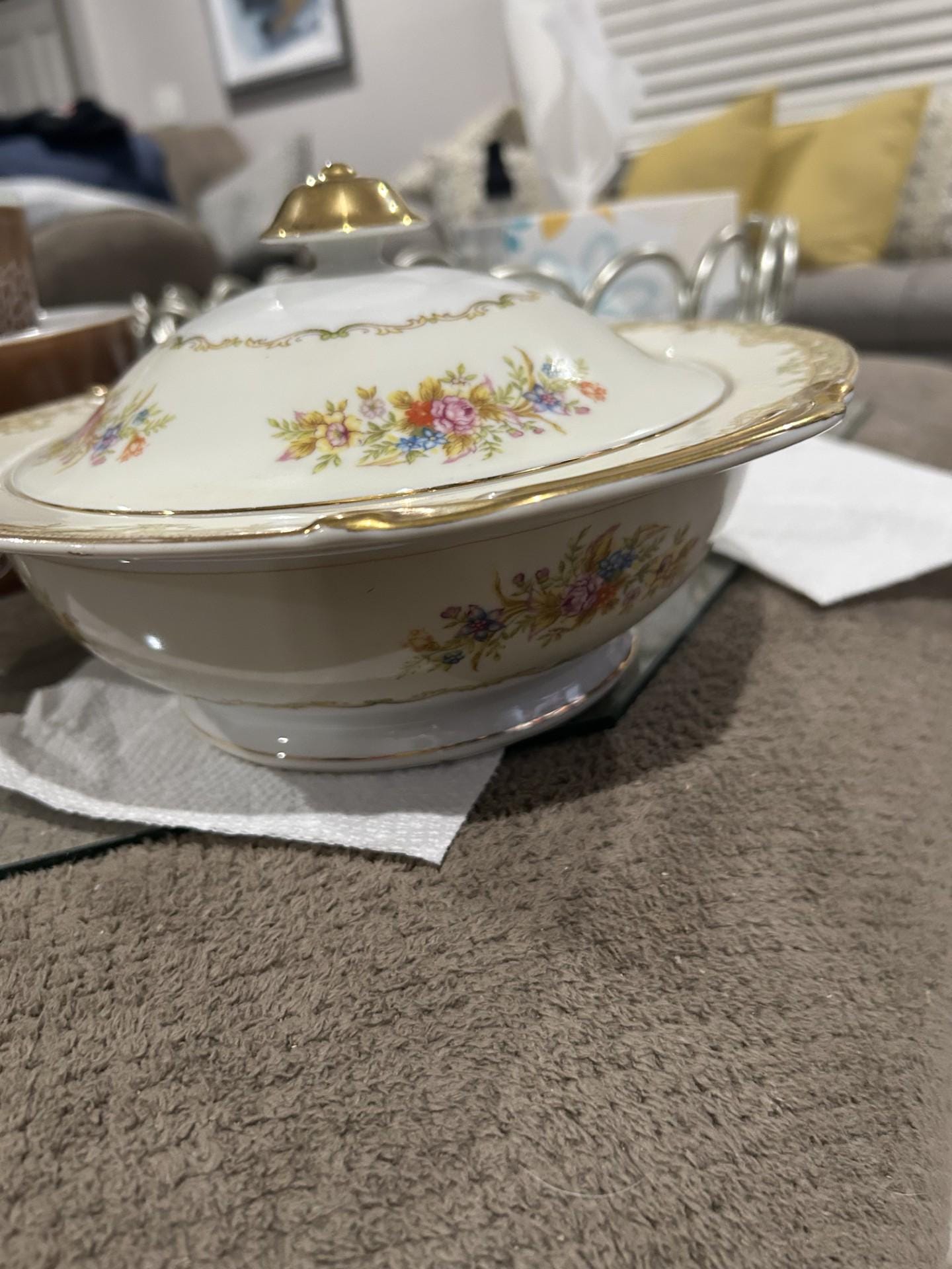 英国製   【covered vegetable】 Vintage Tuillerie China Covered Vegetable Bowl: Floral Porcelain