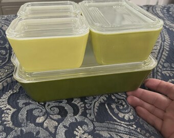 Vintage MCM Pyrex refrigerator set complete in Verde color