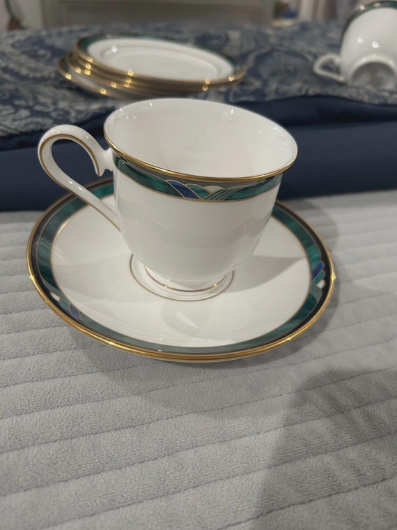 新品未使用20点セットLENOXレノックス  KERRY　カップ 皿 Lenox Kelly Green Cup & Saucer Set (set of 3) – Debut Collection