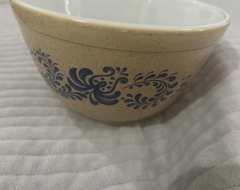 Vintage Pyrex | 401 Homestead Small Mixing Bowl | Speckled Tan/Blue | 750ml