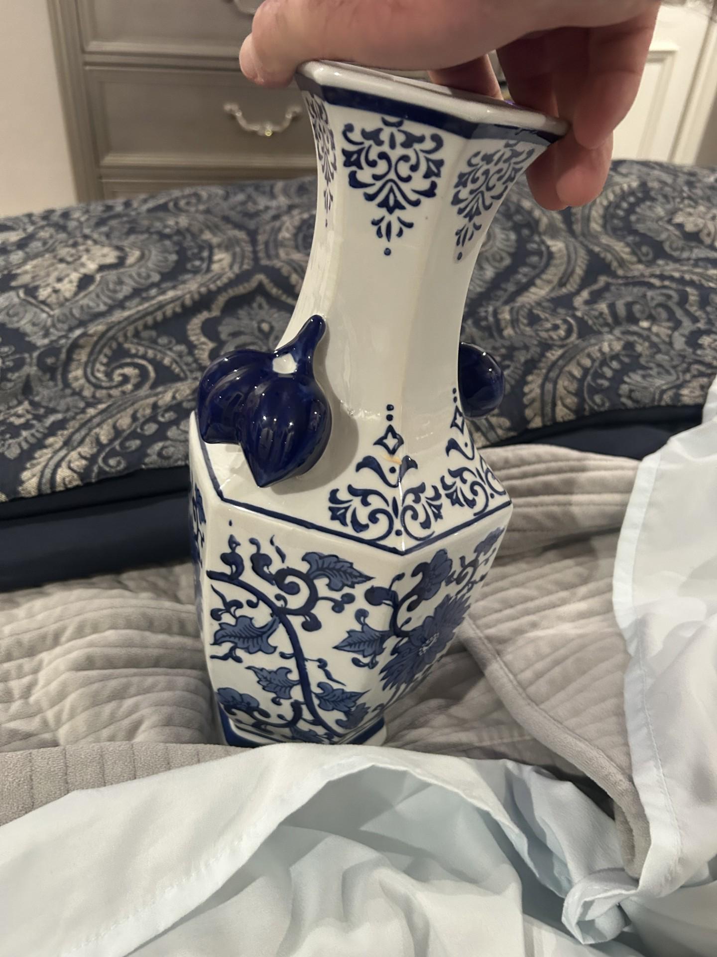陶器のつぼみ型の花瓶 ワールドマーケット ホワイト ブルー グリーン