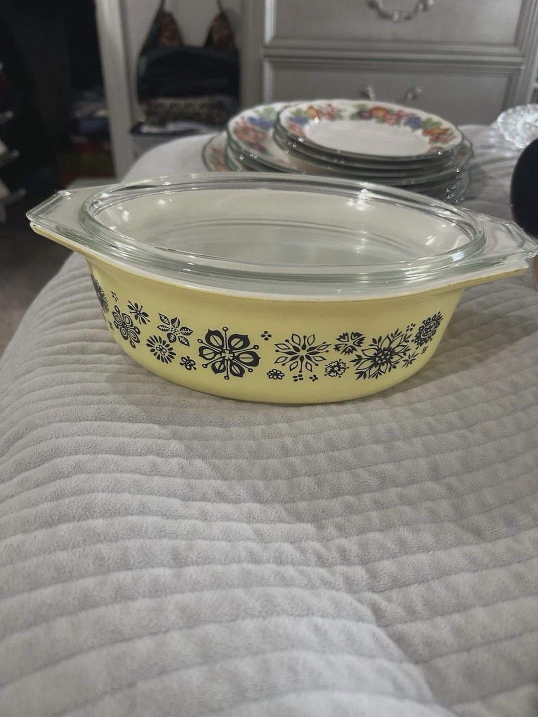 Vintage Pyrex Pressed Flowers Dish With Lid, 1.5 Qt Yellow Casserole - Etsy