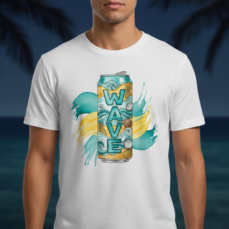 K&ouml;nnte beinhalten: Wei&szlig;es T-Shirt mit einem farbenfrohen Design einer Getr&auml;nkedose mit dem Wort "WAVE" in t&uuml;rkisfarbenen Buchstaben. Das Design enth&auml;lt Bilder von Ananas, Kokosn&uuml;ssen und einen Spritzer t&uuml;rkisfarbener und gelber Farbe.