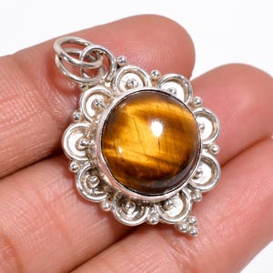 Handmade 925 Sterling Silver Tiger Eye Pendant Necklace