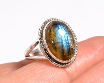 Handgjord oval labradoritring: 925 sterlingsilver, blå ädelsten