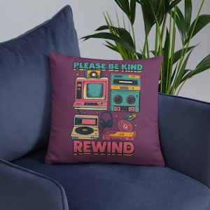 Retro Throw Pillow – Please Be Kind Rewind | 80s VHS Style Cushion | Vintage Gamer Decor | Funny Couch Accent | Nostalgic Home Gift