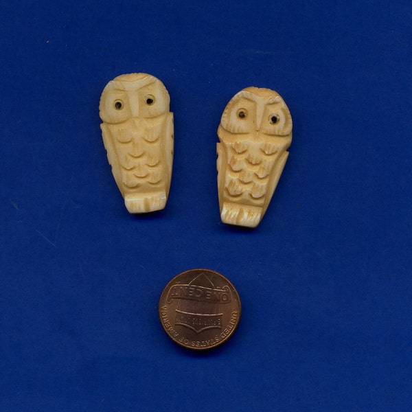 2 Bone Owl Beads, Carved on both sides, Lot 277, Nice