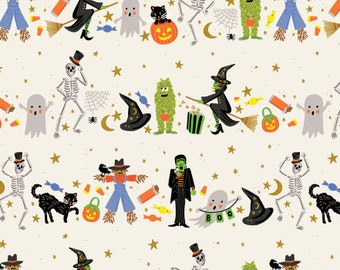 Può includere: Uno schema senza cuciture con vari personaggi e oggetti di Halloween su uno sfondo crema. I personaggi includono una strega, uno scheletro, un fantasma, un mostro, uno spaventapasseri e Frankenstein. Gli oggetti includono stelle, caramelle, zucche e una scopa.