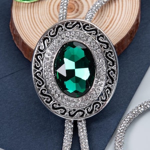 Green Gemstone Bolo Tie: Silver Diamond-Cut Rope, Wedding Necklace