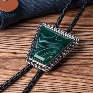 Bolo Tie, Wedding Bolo Ties, Green Stone Bolo Tie, Bolo Tie - Gif for Husband, Stone Bolo Tie with Leather Cord, Gifts for Him