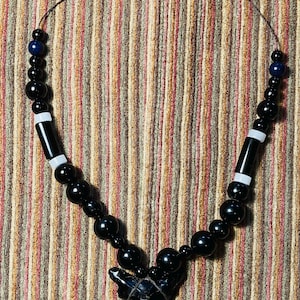 Collar de obsidiana