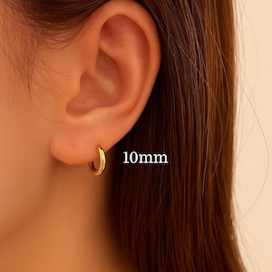 Simple Tiny Hoop Earrings, 10K Solid Gold Dainty Earrings, Huggie Hoops Earrings, Minimalist Earrings, Gift for Her