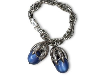 Pulsera Napier Moonglow Lucite Azul Kumquat Plateada, estilo años 50, 18 cm