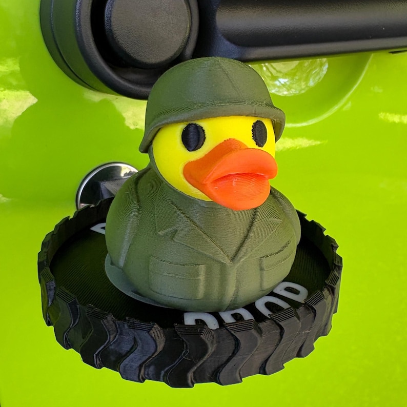 Dashboard Toy Decoration Military Rubber Duck Car Accessory Combat Duck Collectible Green Helmet Design Uniform Figure Vehicle Display Patriot Gift Idea Military Present Keepsake Item Army Themed Decor Novelty Collection Piece Special