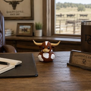 Decoración para el tablero del Texas Longhorn Duck, regalo coleccionable para estudiantes universitarios, accesorio para el escritorio de la residencia estudiantil, recuerdo para fanáticos del fútbol americano. imagen 9