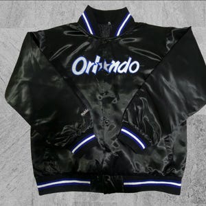 Men&#39;s Mitchell & Ness NBA Chicago Bulls Black Lightweight Satin varsity Jacket Style For Man And Women