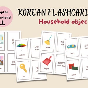 Könnte beinhalten: Ein Satz koreanischer Lernkarten mit Illustrationen von Haushaltsgegenständen wie einem Besen, einem Sofa, einem Regenschirm und einem Schlüssel. Jede Karte enthält das koreanische Wort und die englische Übersetzung.