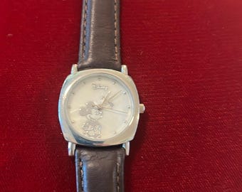 Vintage Disney Mickey Mouse Watch