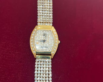 Vintage Victoria Wieck Beverly Hills damklocka med kristall