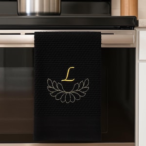 Custom Embroidered Cotton Hand Towel: Personalized Kitchen Decor