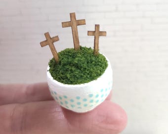 Miniature Three Crosses Easter Decoration Crucifix Display Table Centerpiece for Dollhouse 1:12 scale