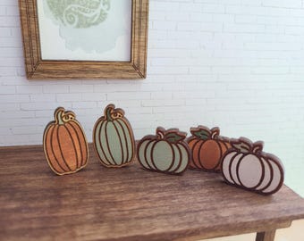 Fall Pumpkin Shelf Decoration 1:12