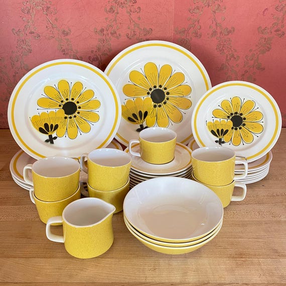 Vintage Mikasa Dinnerware Set: 70s Mod Yellow Flower, Mediterrania