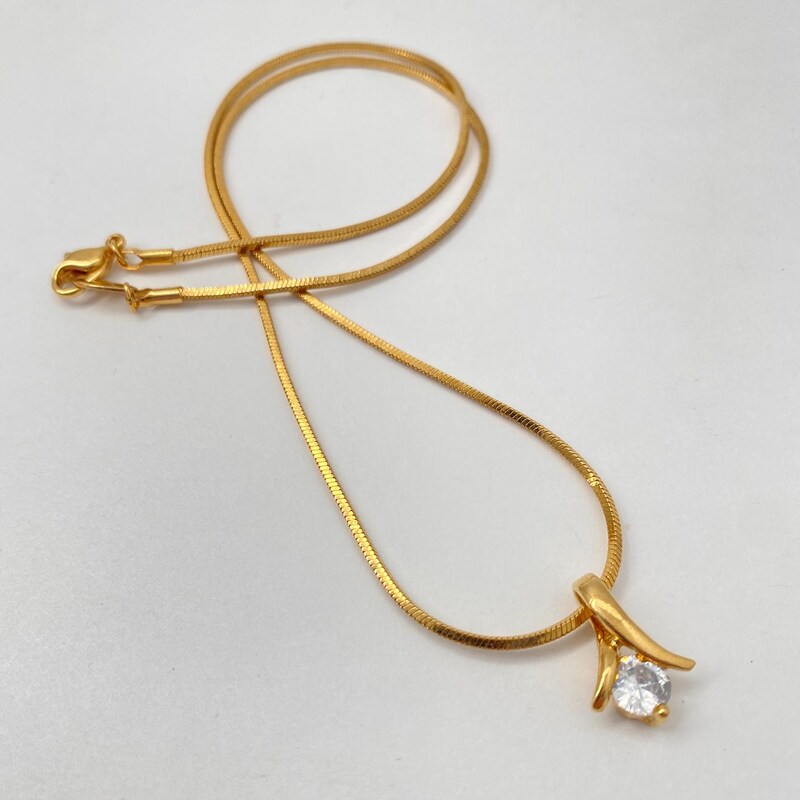 90’s Gold Weave Pattern Necklace