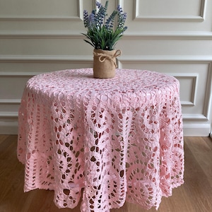 Handmade Crochet Lace Tablecloth – 125 cm Round | Vintage-Inspired Floral Doily      Handmade in USA
