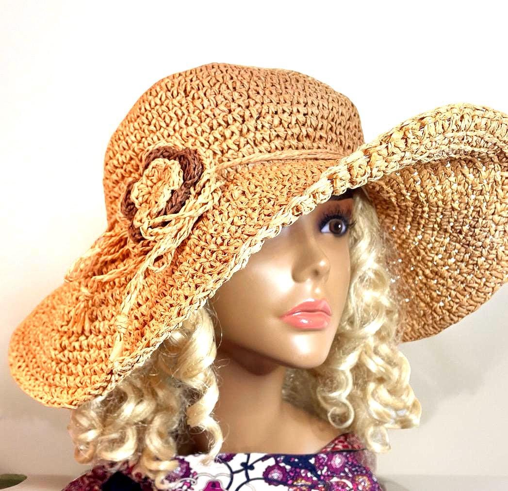 Vintage 1970s Boho Paper Straw Sun Hat With Flower Accent  display picture 1