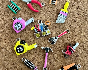 Llavero de herramienta personalizado - Pintado a mano - LDC - Construcción - Regalo de JW - Artesano - Mujeres en la construcción - Mecánico - Fontanero - Carpintero