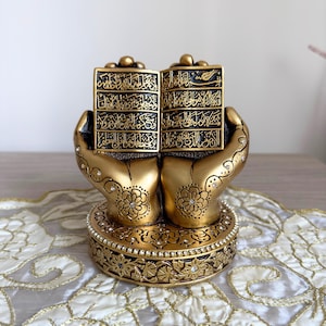 Ayatul Kursi Written Praying Hand Shape Figurine, Statue for Islamic Table Centerpiece, Muslim Home Decoration | Islamic Table Decor image 2