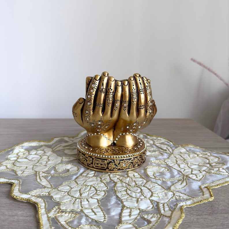 Ayatul Kursi Written Praying Hand Shape Figurine, Statue for Islamic Table Centerpiece, Muslim Home Decoration | Islamic Table Decor image 4